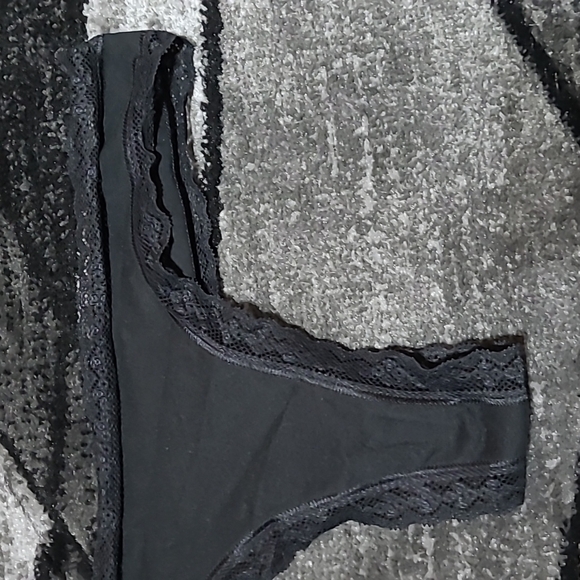 Victoria Secret 2012 LOW-RISE LACE TRIM LEOPARD & BLACK THONGS BUNDLE - Picture 6 of 16